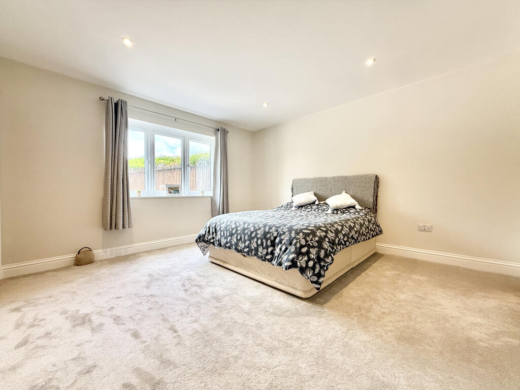 Additional image 18 of Beechwood Road, West Moors, Ferndown, Dorset, BH22