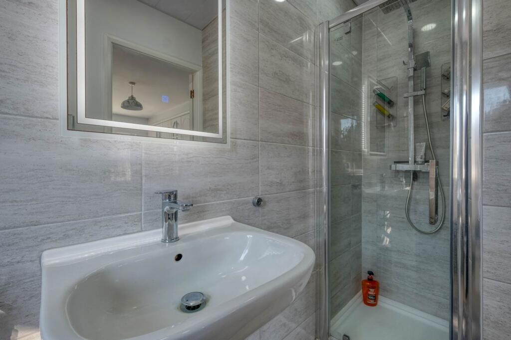 Additional image 12 of Great Hockings Lane, Webheath, B97