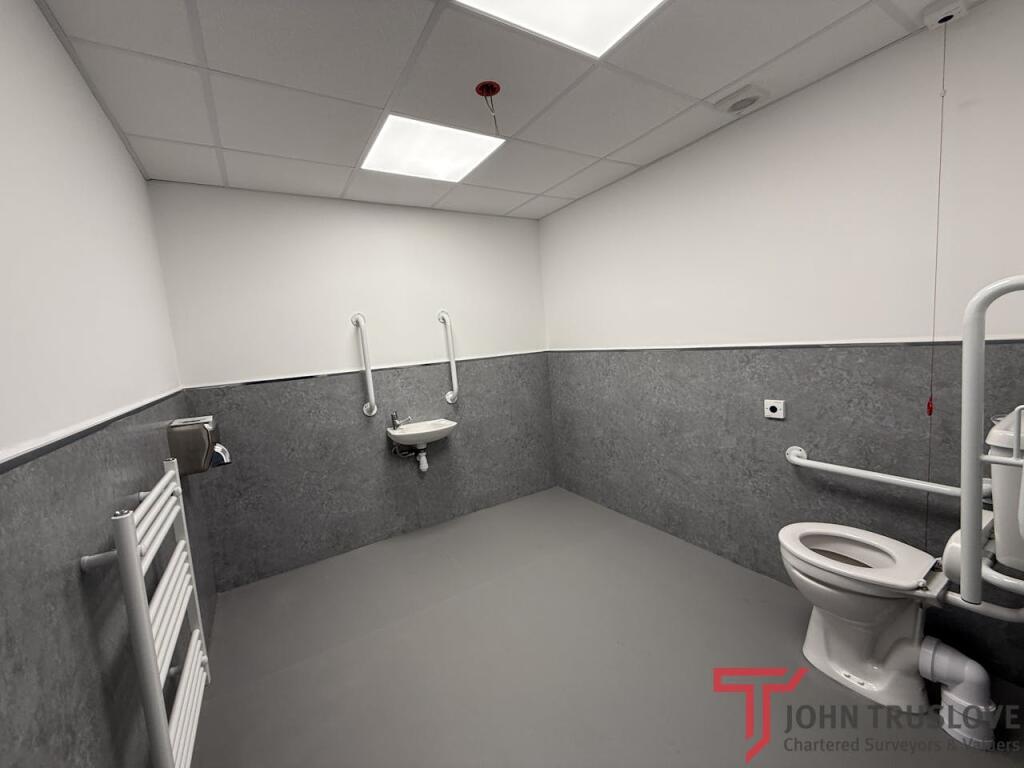 房产图片 10 - Redditch 依恩菲尔德工业园 单元48