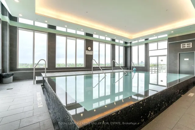 Additional image 38 of 565 Wilson Ave Unit W409