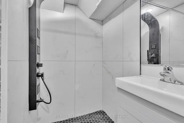 Additional image 31 of 84 Avalon Pl