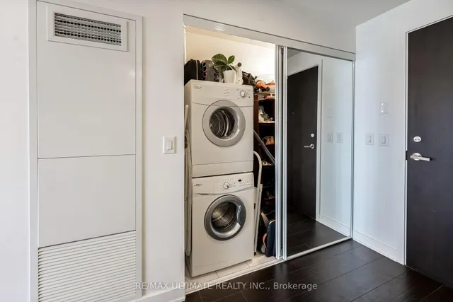 Additional image 24 of 170 sumach St Unit 1404