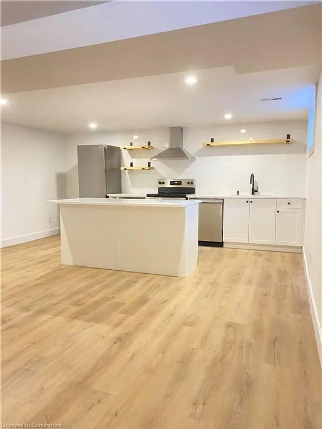 Additional image 27 of 79 Inwood Cres