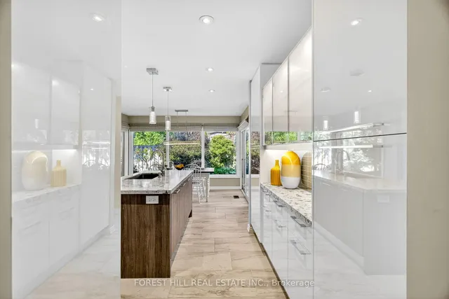 Additional image 13 of 285 Hidden Tr