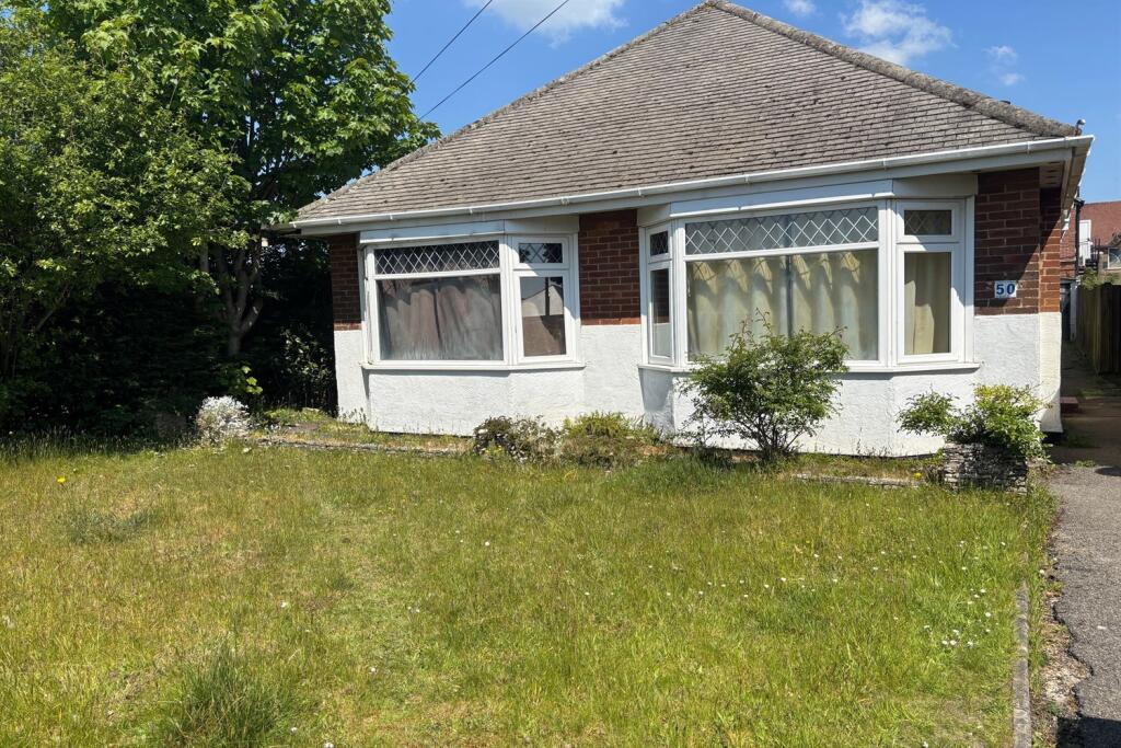 Additional image 12 of 5 bedroom Detached Chalet Bungalow in Wallisdown
