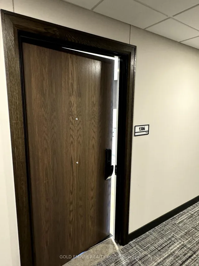 Additional image 6 of 741 King St Unit 1306