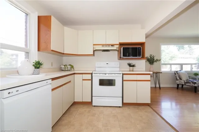 Additional image 16 of 195 Sixth Ave