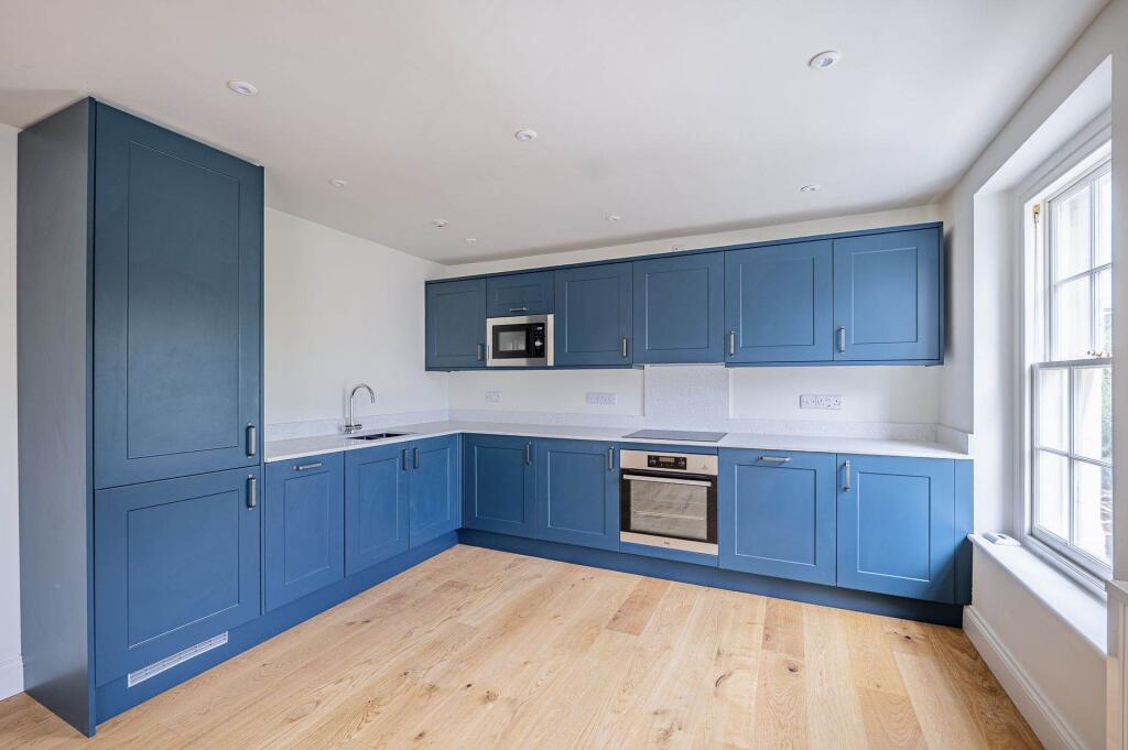 Additional image 3 of Piccadilly Place, London Road