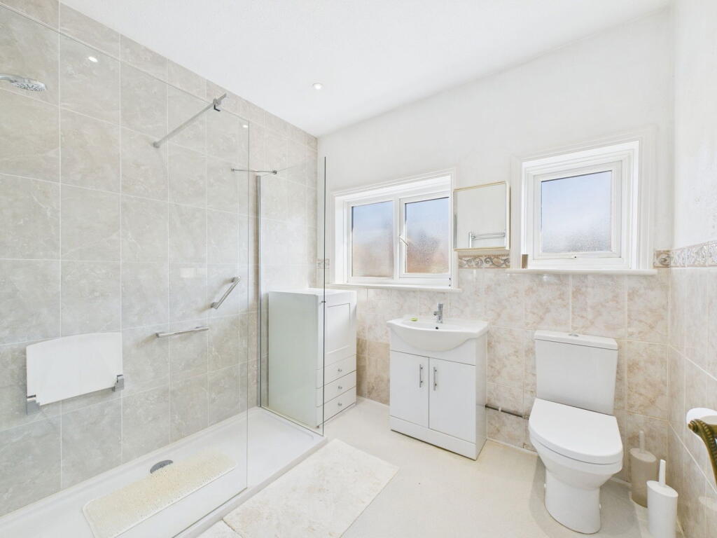 Additional image 14 of Grand Avenue, Worthing, BN11