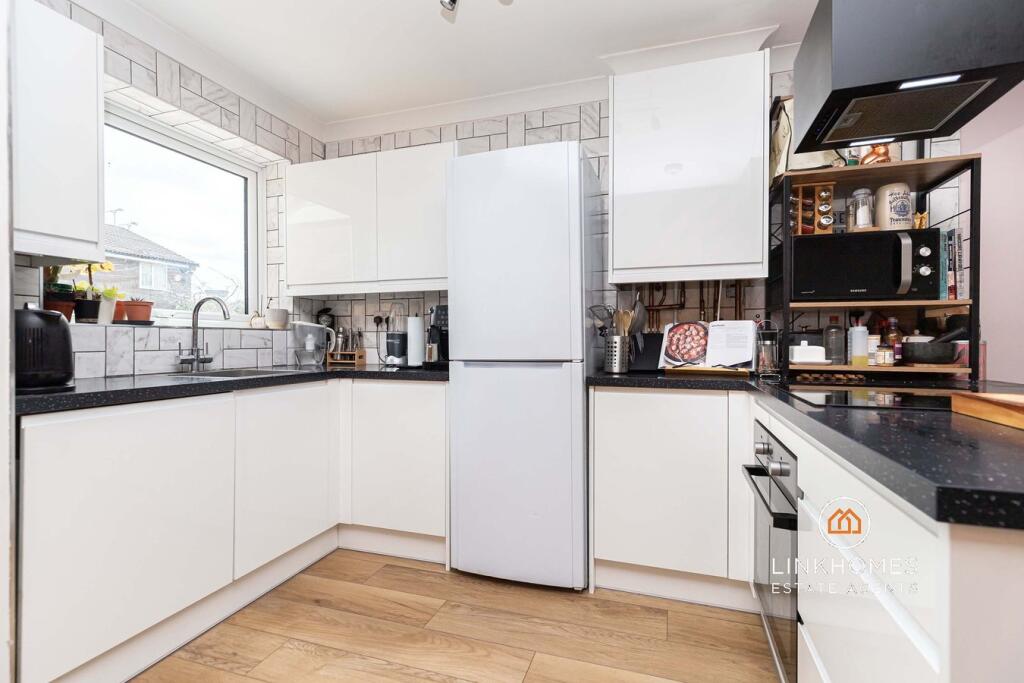 Additional image 18 of Chetnole Close, Poole, BH17