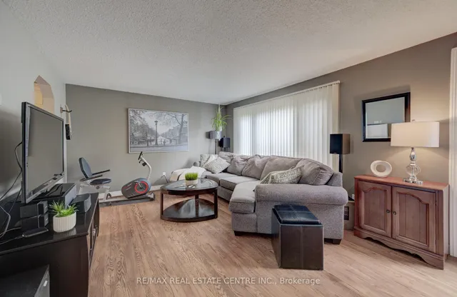 Additional image 19 of 65 Selkirk Dr