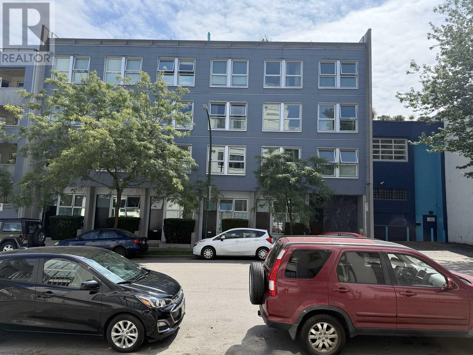 208 626 ALEXANDER STREET|Vancouver, British Columbia V6A1C9