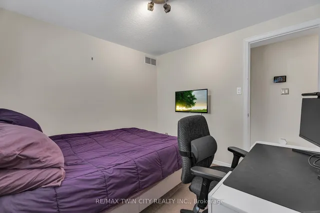 Additional image 24 of 4 Orchid Cres