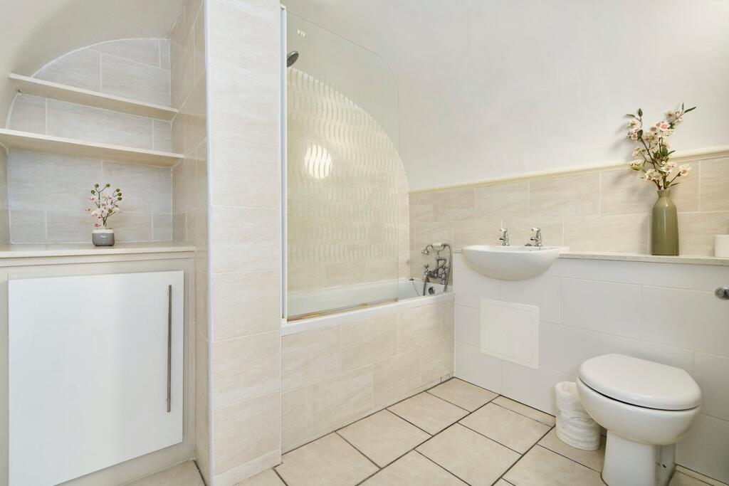 Additional image 8 of Royal Crescent, Bath, BA1