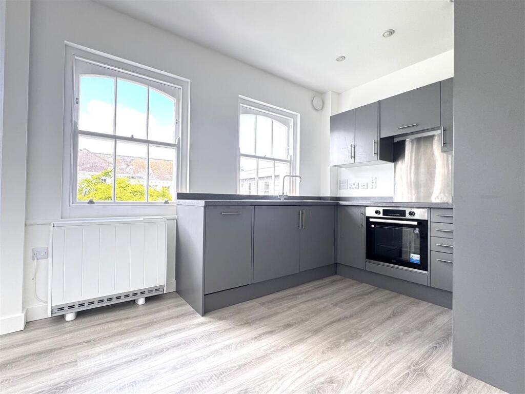 Additional image 17 of Hartington Place, Eastbourne BN21 3BG