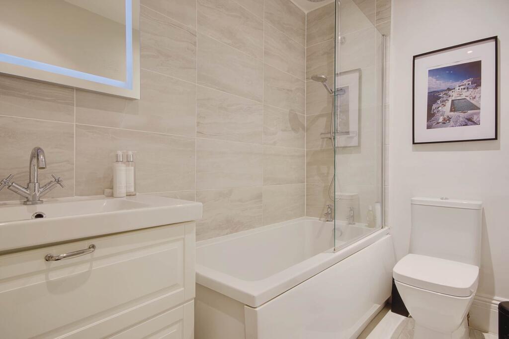 Additional image 8 of Close Talbot Woods,  Bournemouth *Garden Apartment*