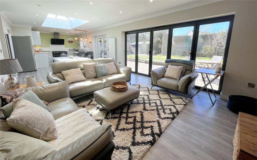 Smugglers Lane North, Highcliffe, Christchurch, Dorset, BH23