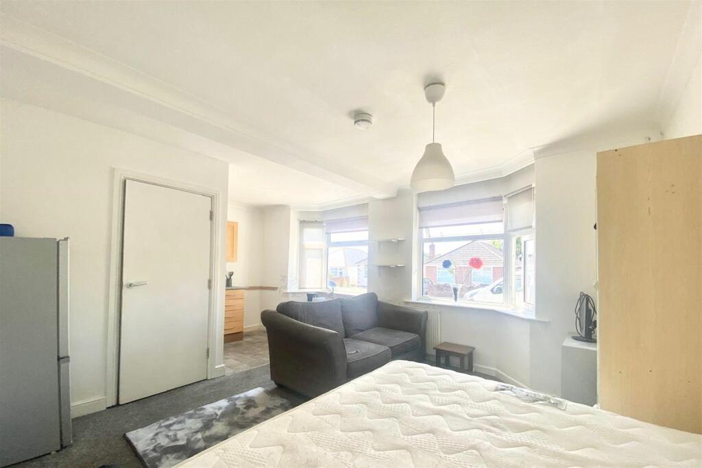 Additional image 3 of Poole