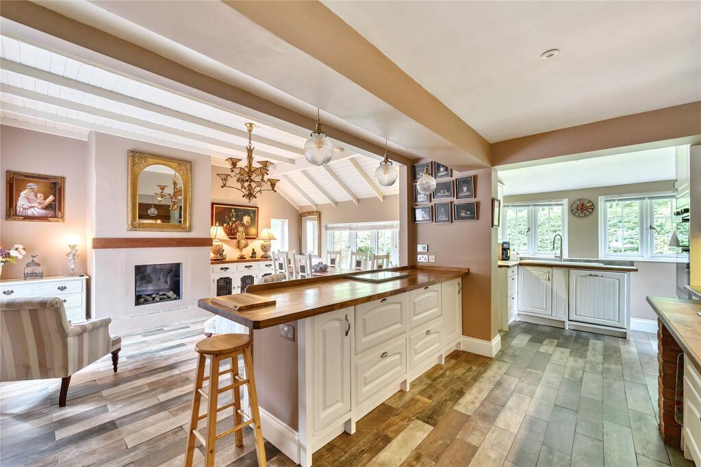 Additional image 10 of Kennard Road, New Milton, Hampshire, BH25