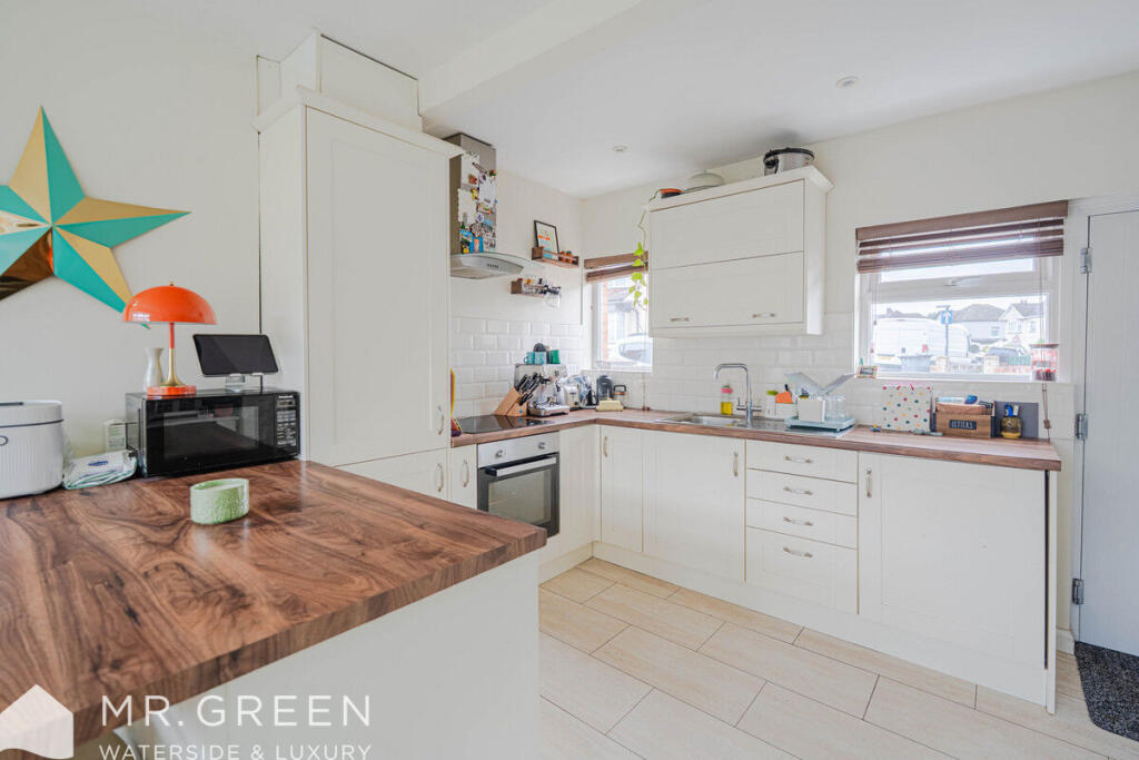 Additional image 4 of Hillbrow Road, Southbourne, Dorset, BH6 5NT