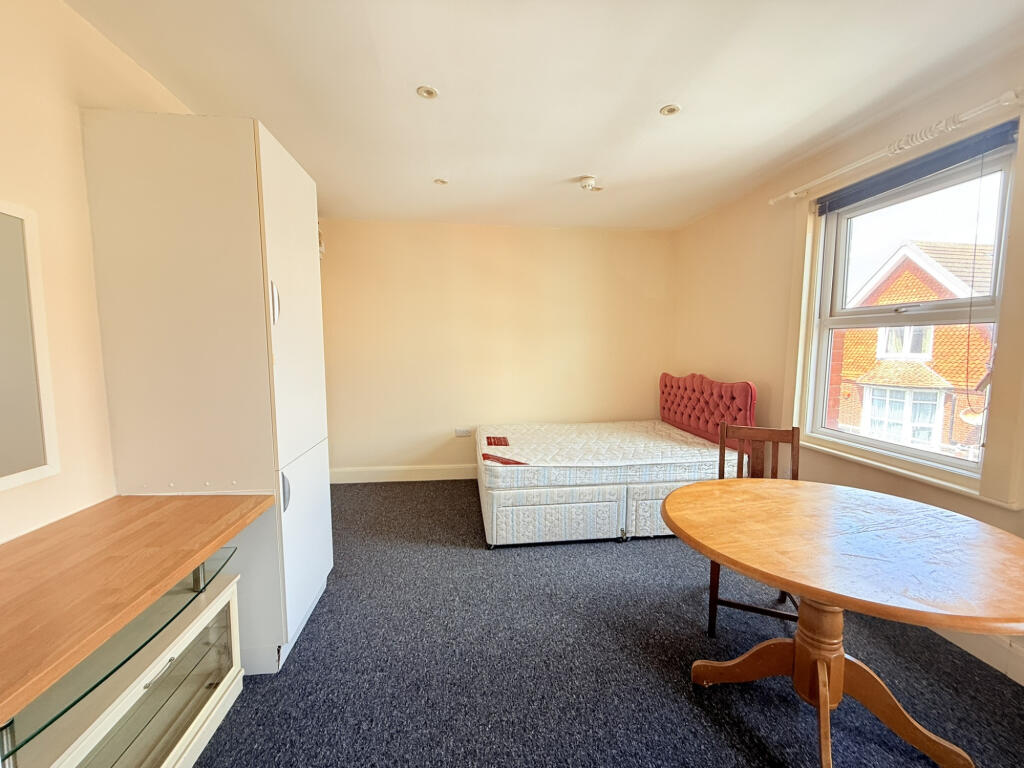 Additional image 2 of Room 7,Oaklea Guest House, 6 St. Aubyns Road, Eastbourne, East Sussex, BN22