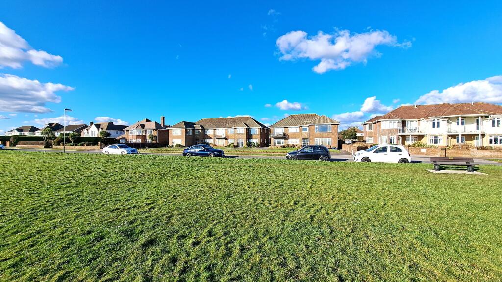 Additional image 11 of Marine Drive West Barton On Sea BH25 7QN