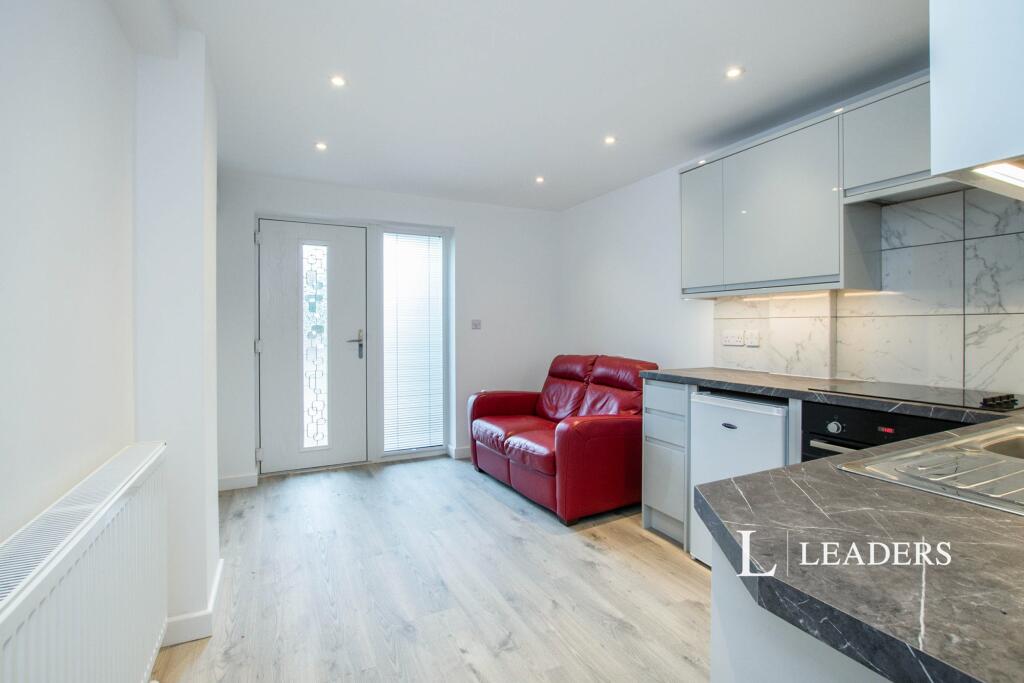 Additional image 4 of Lyon Avenue, New Milton