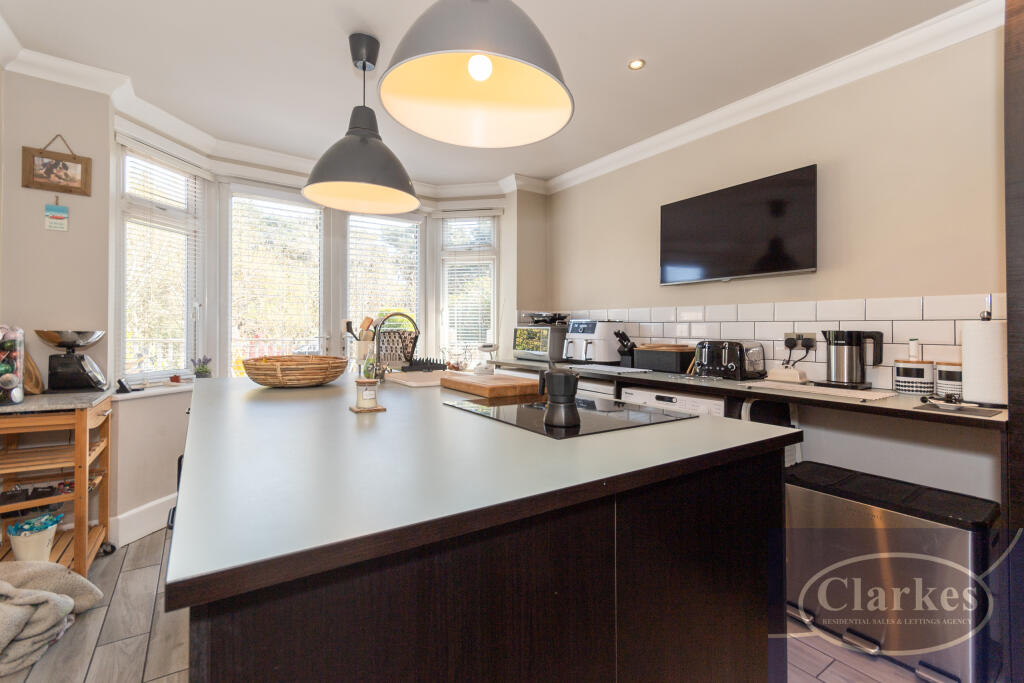 Additional image 19 of Beautiful Home, Pine Vale Crescent