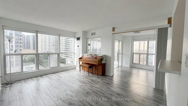 Additional image 13 of 28 Hollywood Ave Unit 809