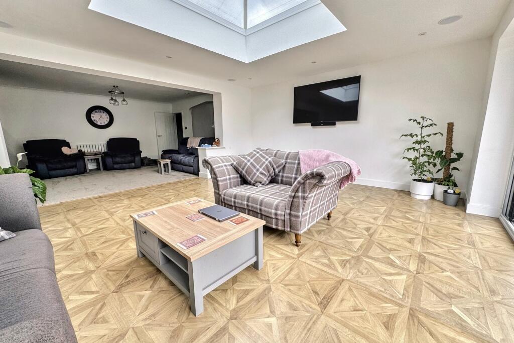 Additional image 6 of Ferndown