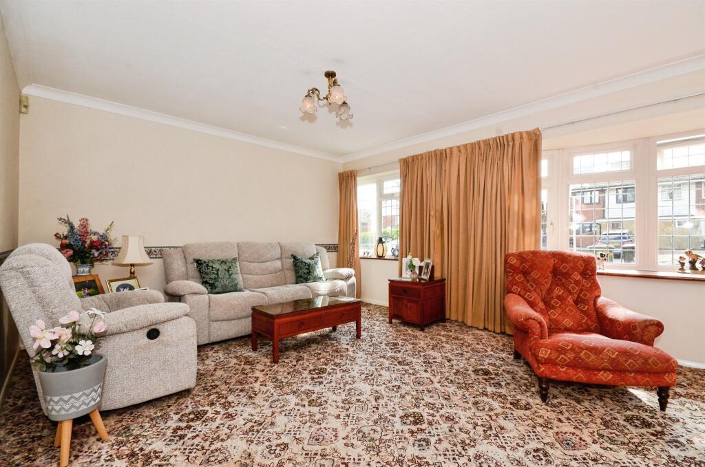 Additional image 5 of Courtfields, Harpenden