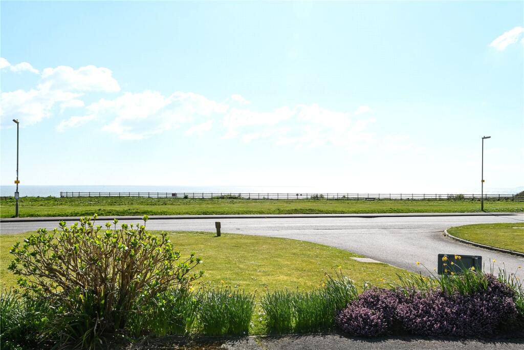 Additional image 11 of White Horses, Marine Drive, Barton on Sea, Hampshire, BH25