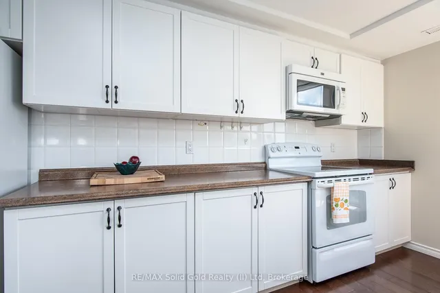 Additional image 18 of 3267 King St Unit 604