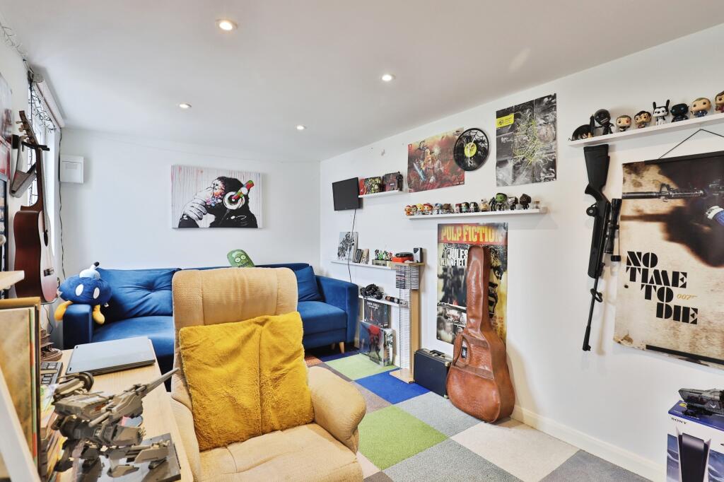 Additional image 20 of Apsley Crescent, Poole, BH17