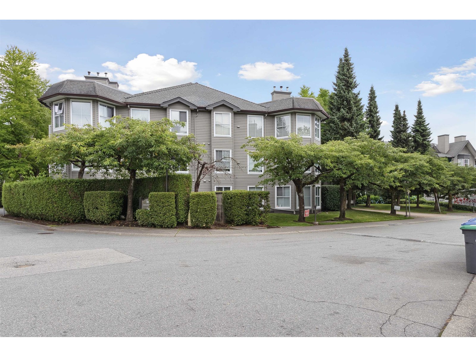206 15150 108 AVENUE|Surrey, British Columbia V3R0V1