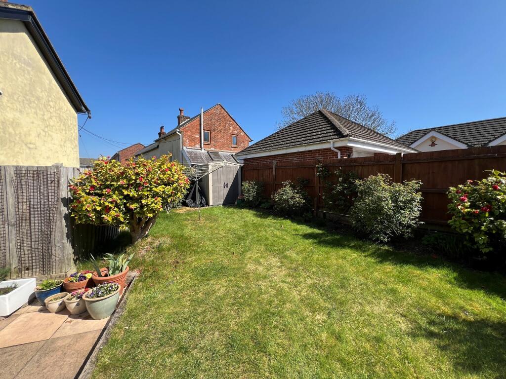 Additional image 12 of Yew Lane, New Milton, Hampshire. BH25 5BA