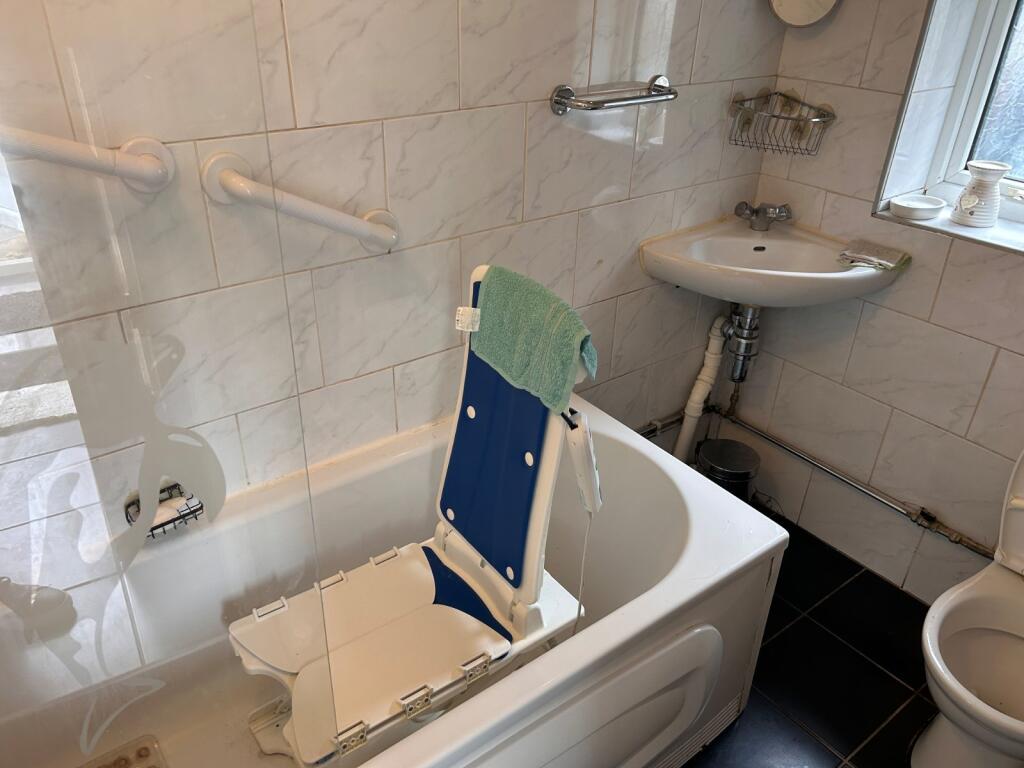 Additional image 9 of Tennis Avenue, Tong Street, Bradford, West Yorkshire, BD4