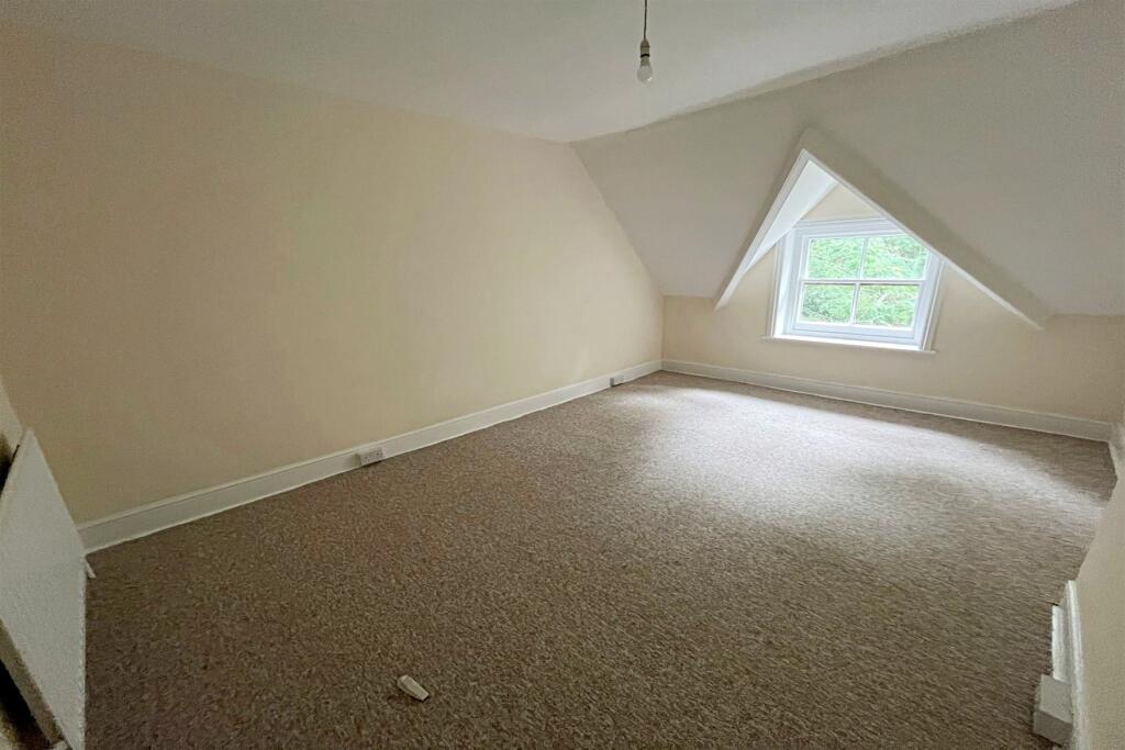 Additional image 4 of Dean Park