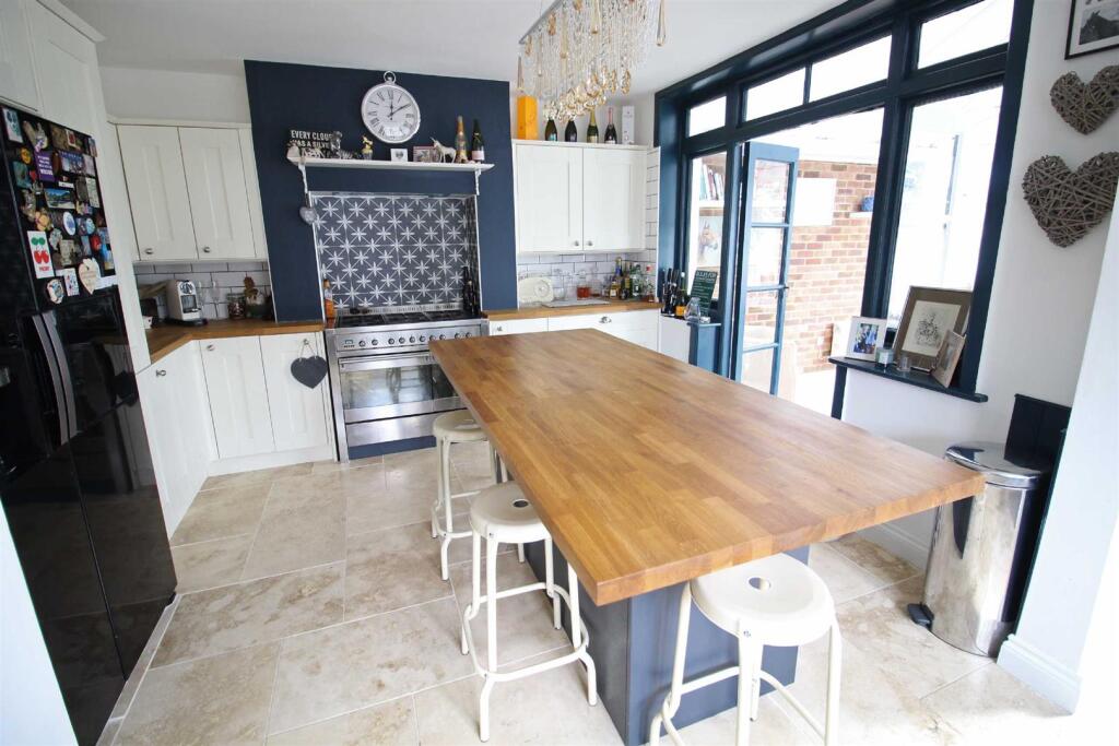 Additional image 6 of Christchurch Road, Barton On Sea, Hampshire, BH25