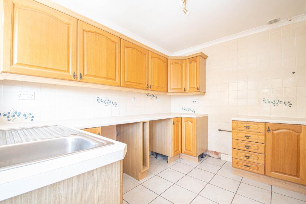 Additional image 14 of Higgs Field Crescent, Cradley Heath, West Midlands, B64