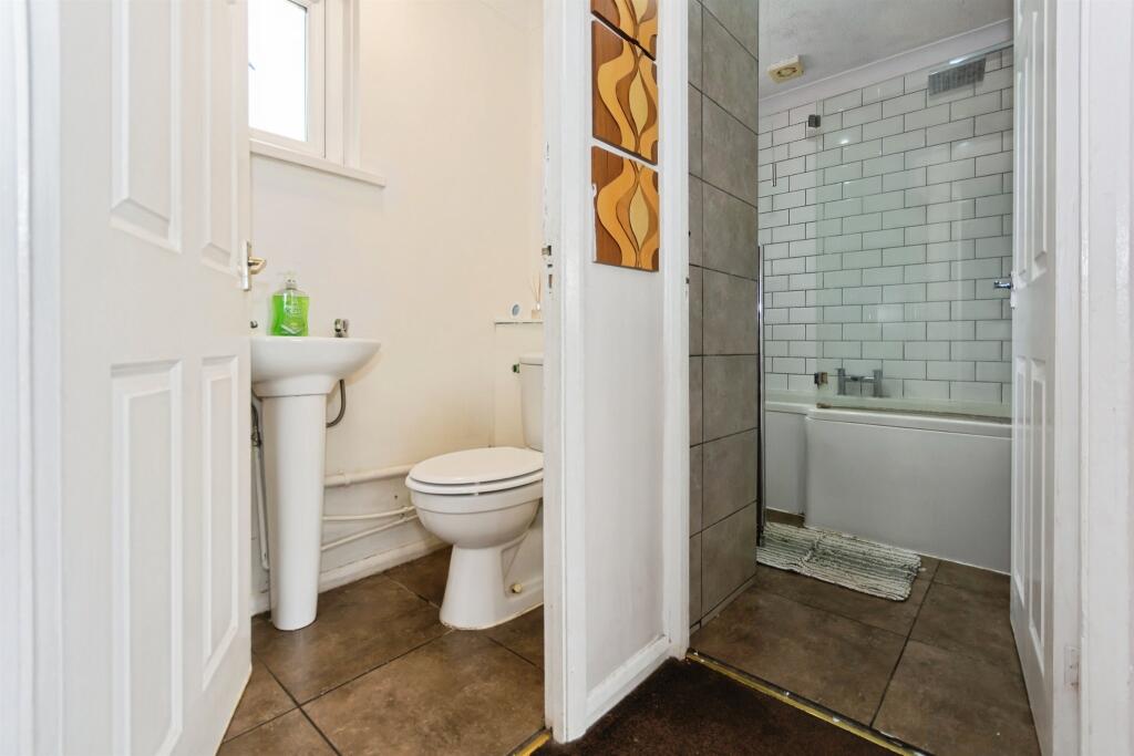 Additional image 13 of Huins Close, Redditch