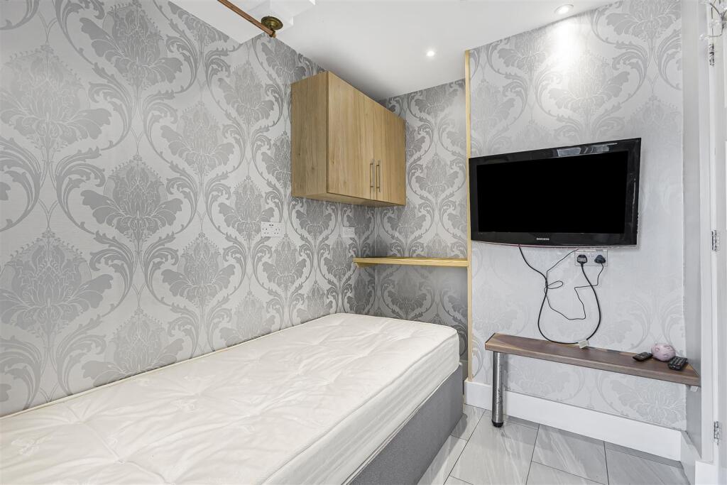 Additional image 9 of Aldykes, Hatfield