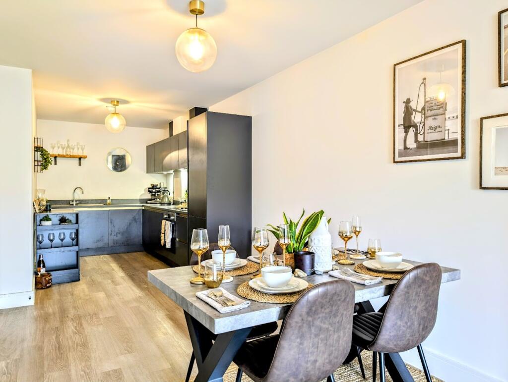 Additional image 10 of South Street, Worthing