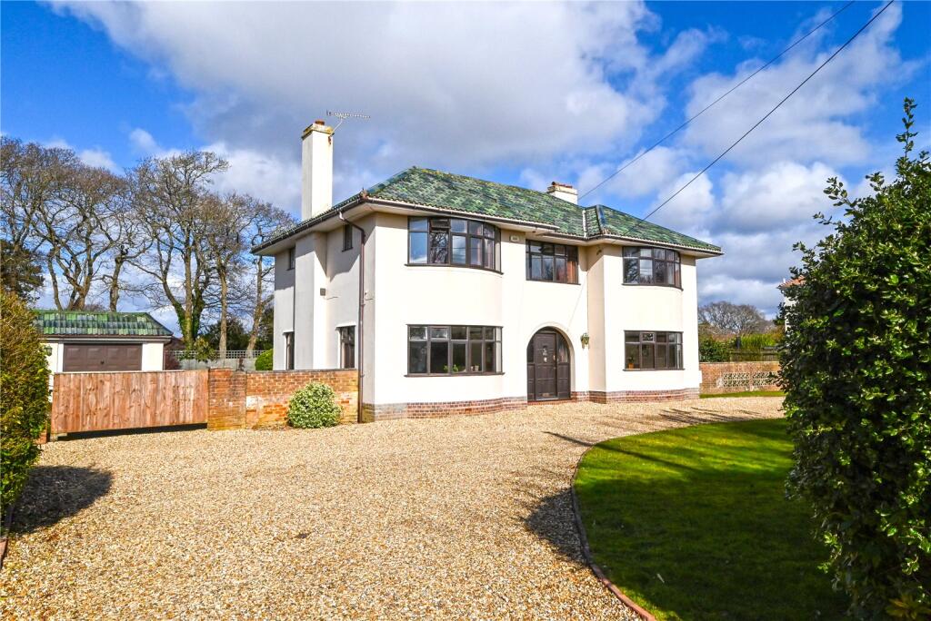 Additional image 15 of Chestnut Avenue, Barton on Sea, New Milton, Hampshire, BH25