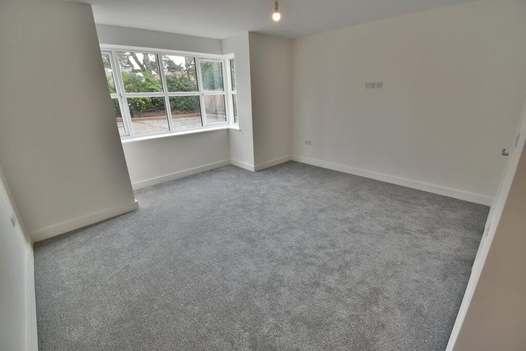 Additional image 10 of 14 Golf Links Road, Ferndown, BH22