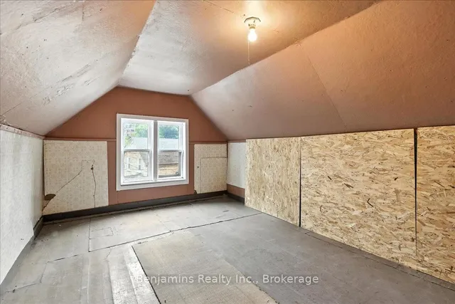 Additional image 32 of 64 Lancaster St