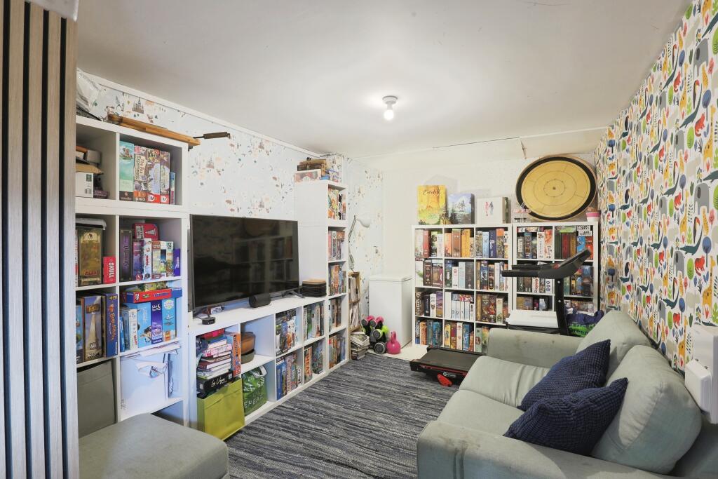 Additional image 7 of Avon Way, Alcester, B50