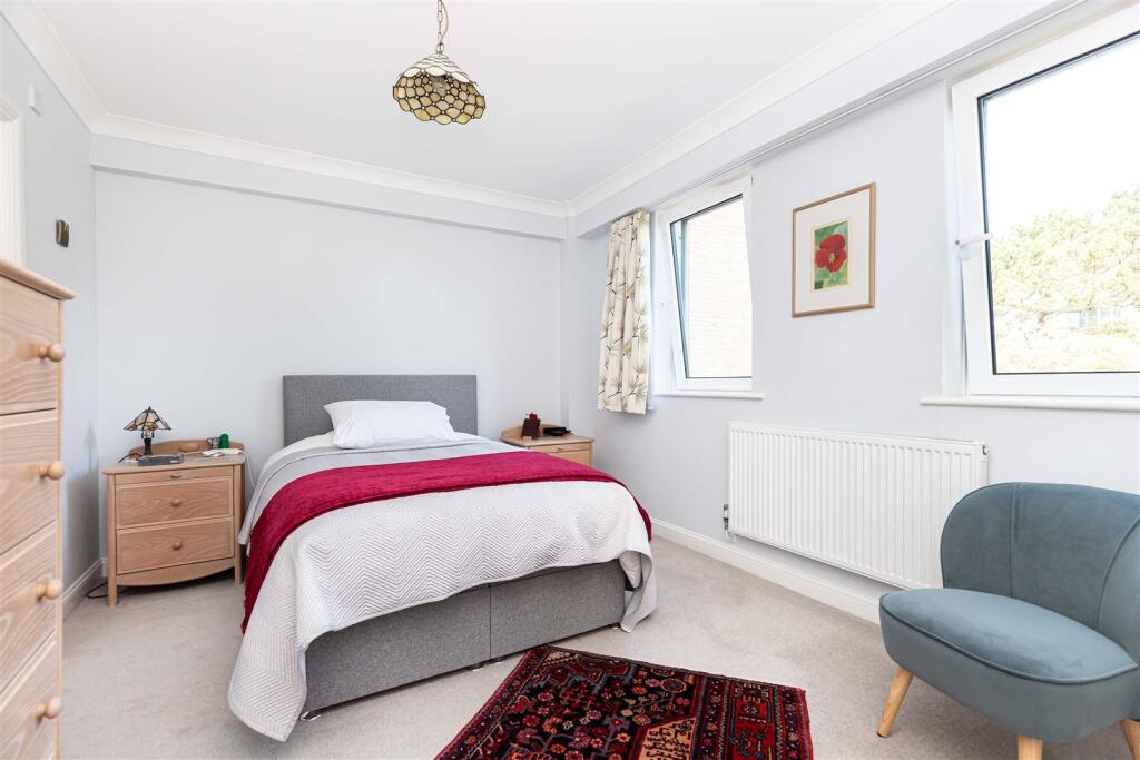 Additional image 14 of Immaculate, 2 bed in Block 'D', Keverstone Court,