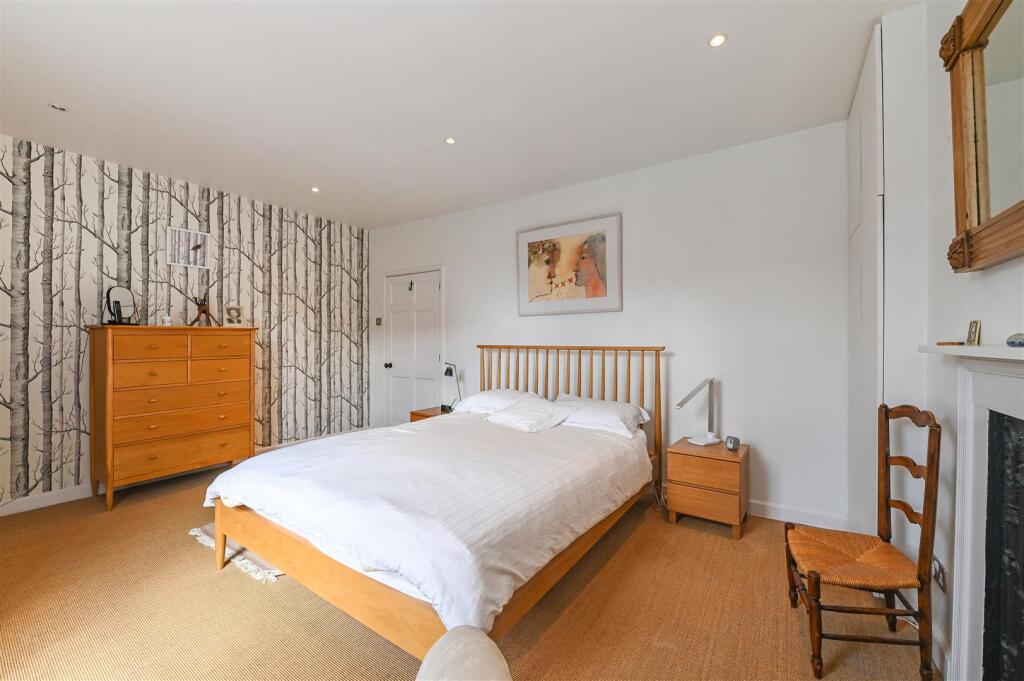 Additional image 10 of Tarrant Street, Arundel