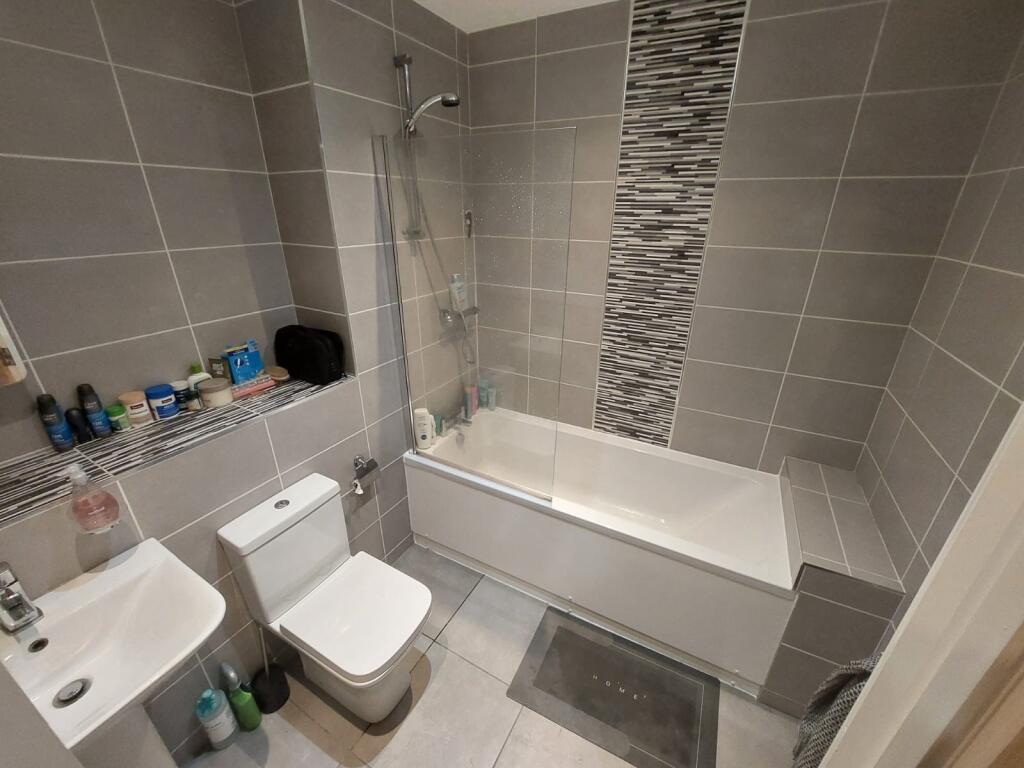 Additional image 4 of The Mint